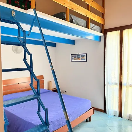 S361 - Sirolo, Bilocale In Con Piscina アパート